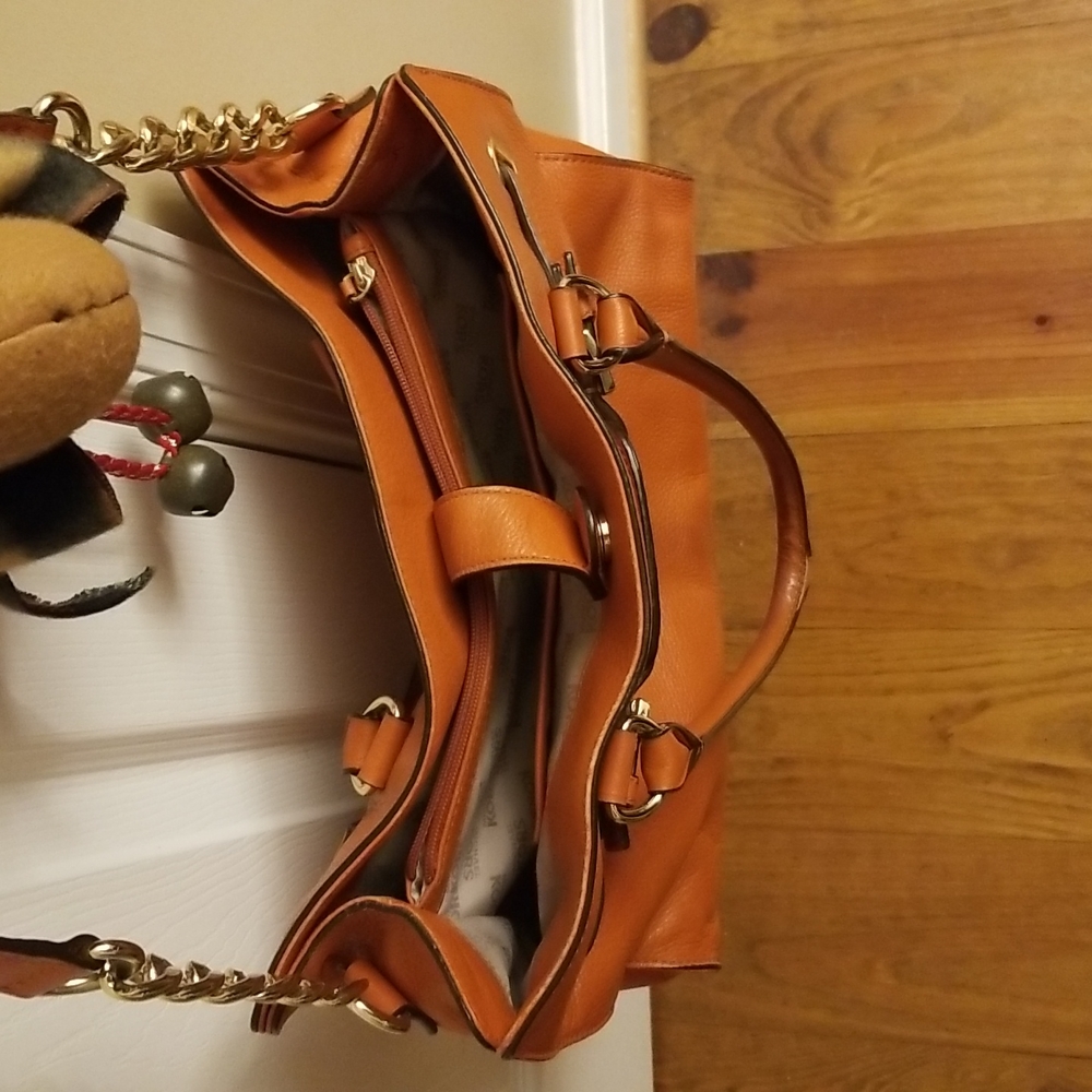 โAutumn orange Michael Kors bagโฃ - Picture 6 of 15